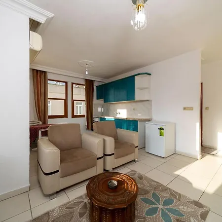 Cozy Near Sea In Antalya Apartman